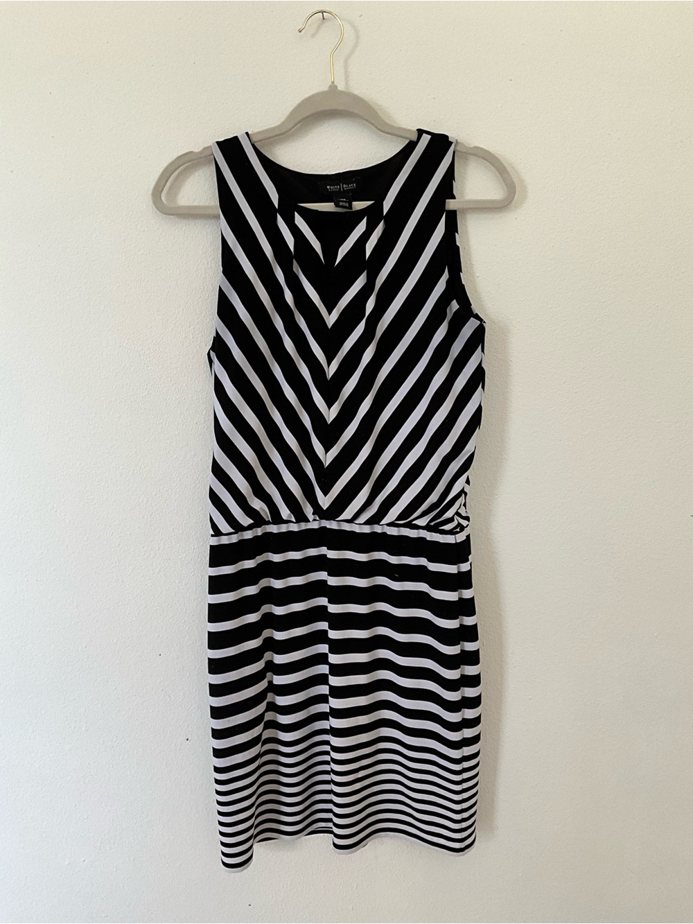 White House Black Market Striped V-Pattern Chevron Sleeveless Dress XS fall